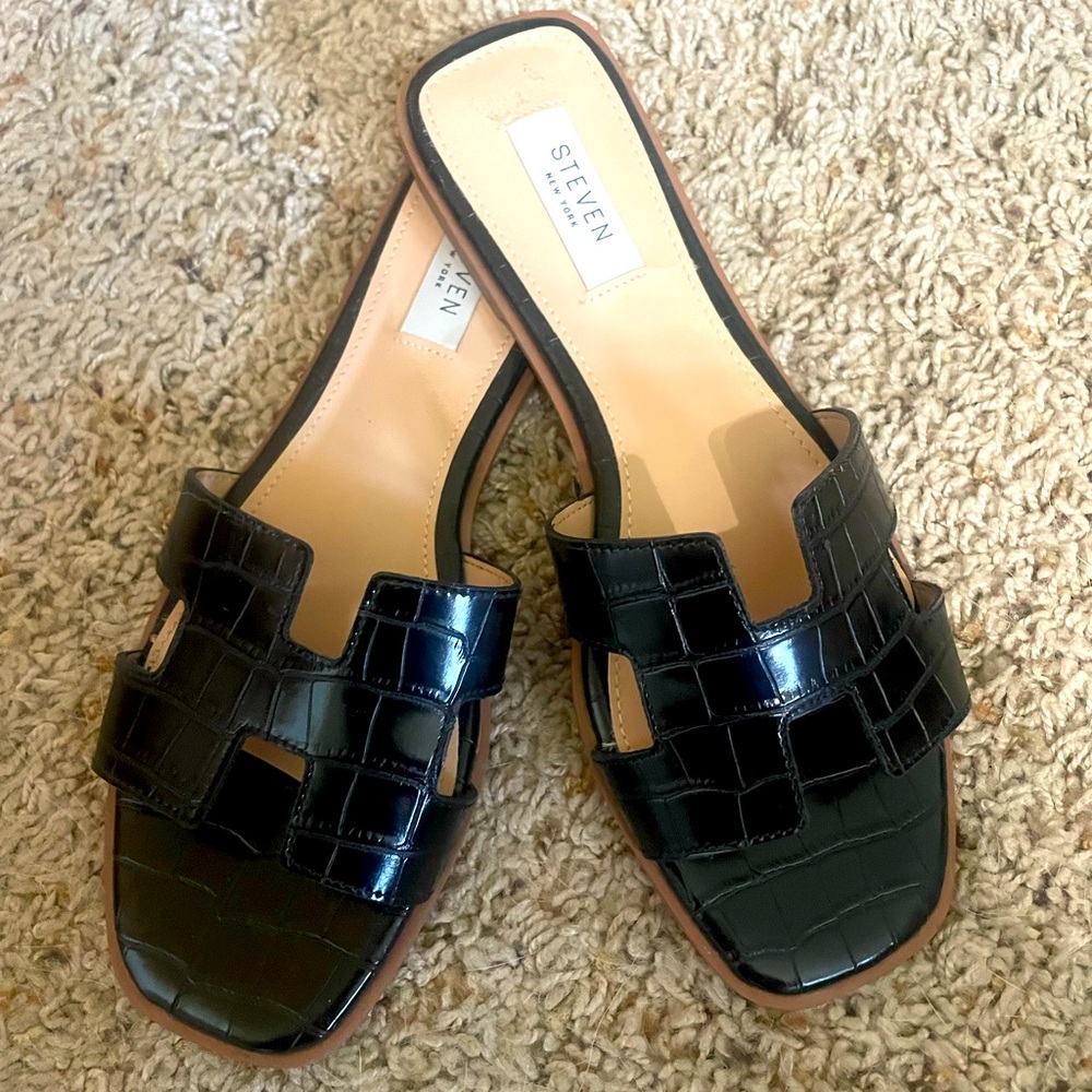 Black Slide Sandals with H